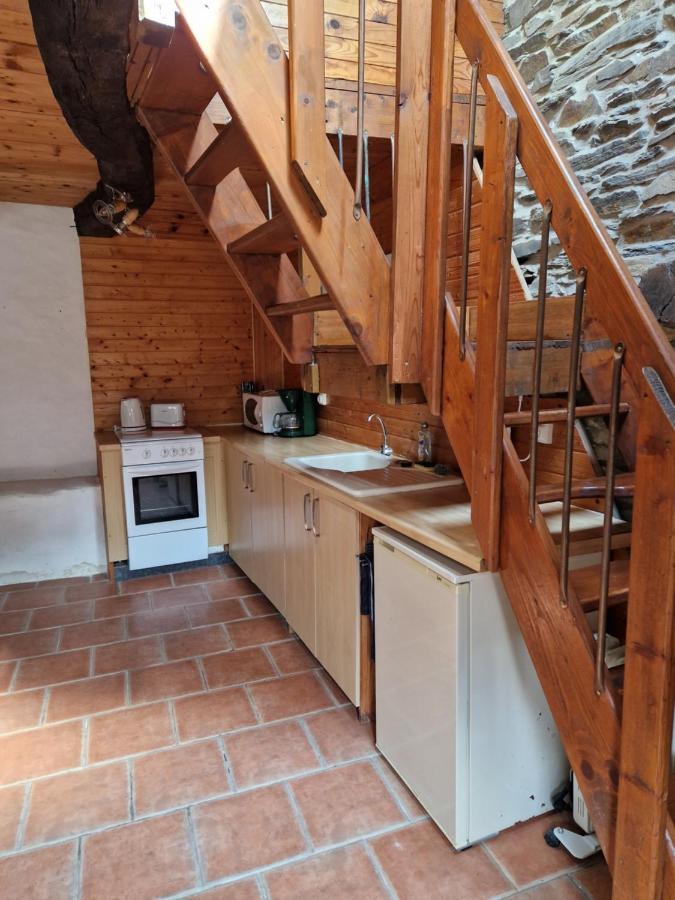 Gite Rustique En Centre Bretagne Laniscat Exterior foto