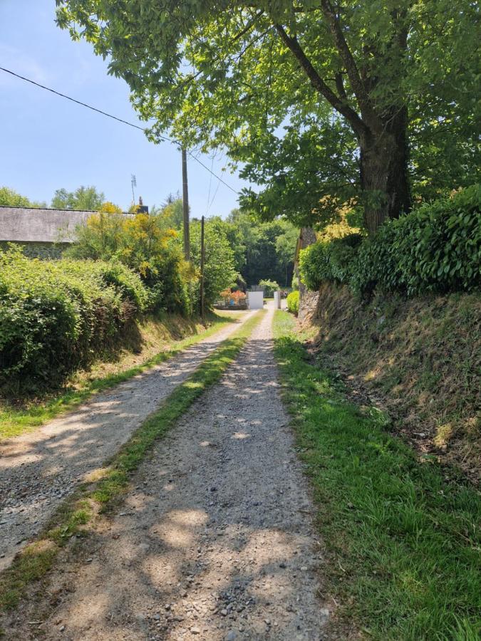 Gite Rustique En Centre Bretagne Laniscat Exterior foto